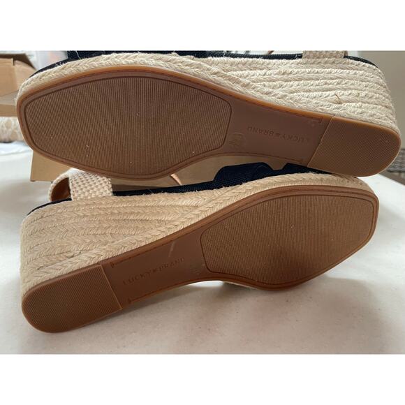 Lucky Brand women’s wedge black size 9 - Picture 8 of 8